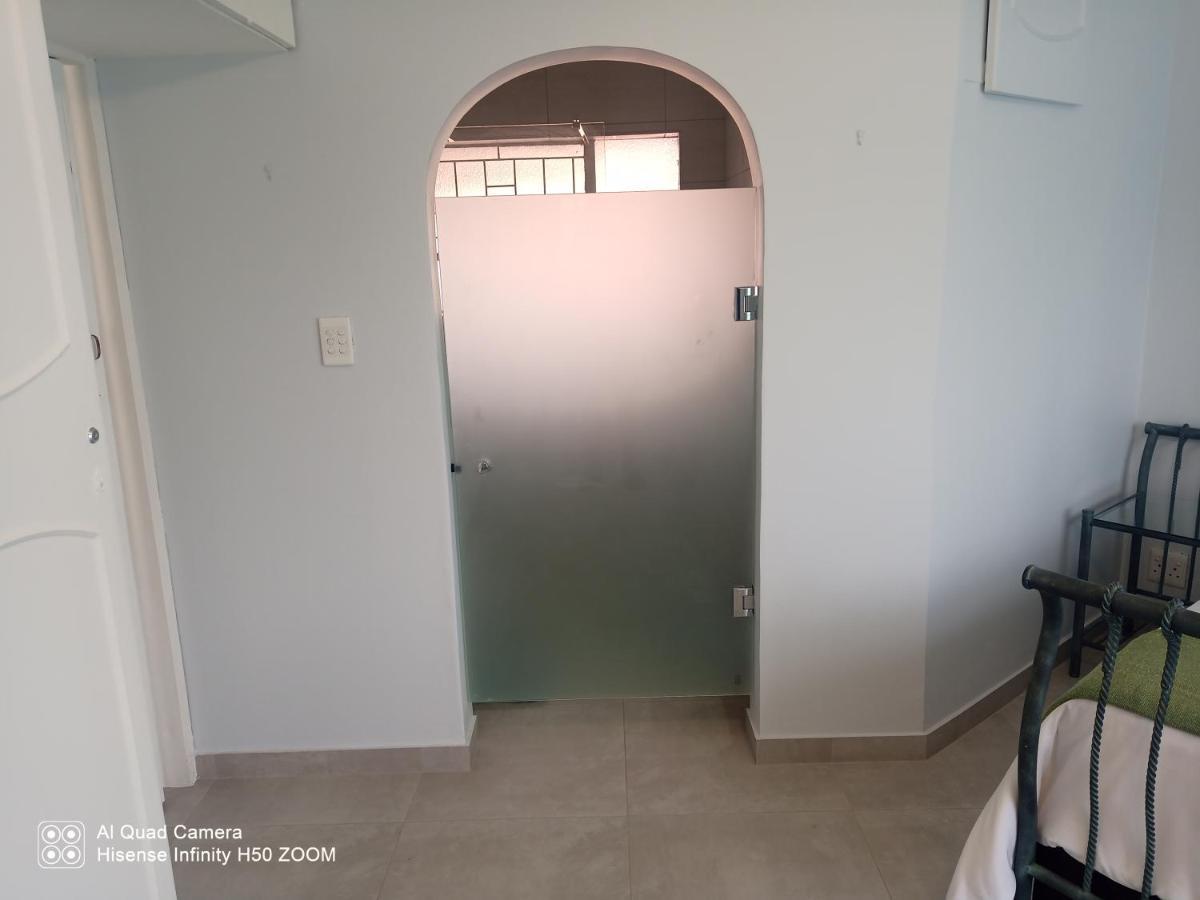 4 On Verbena Boksburg Luaran gambar